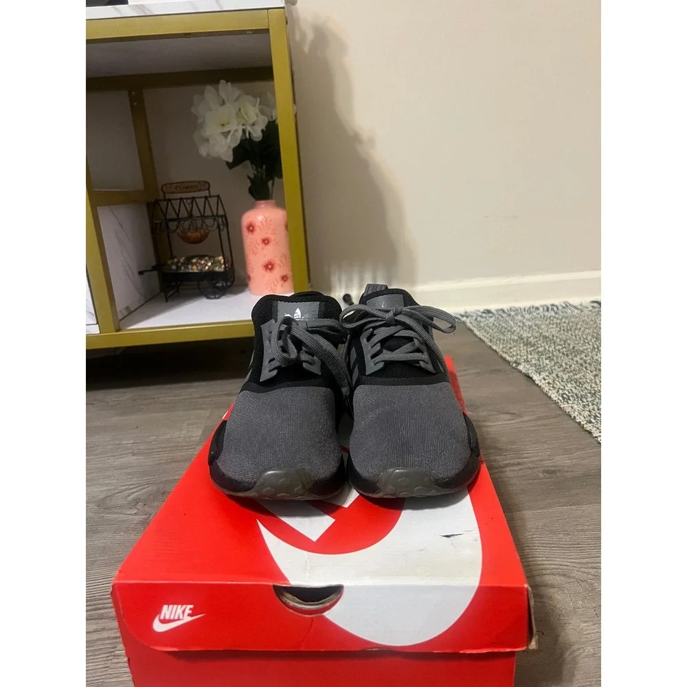 adidas NMD R1 Men's Grey Four Core Black FV1733 Size 9